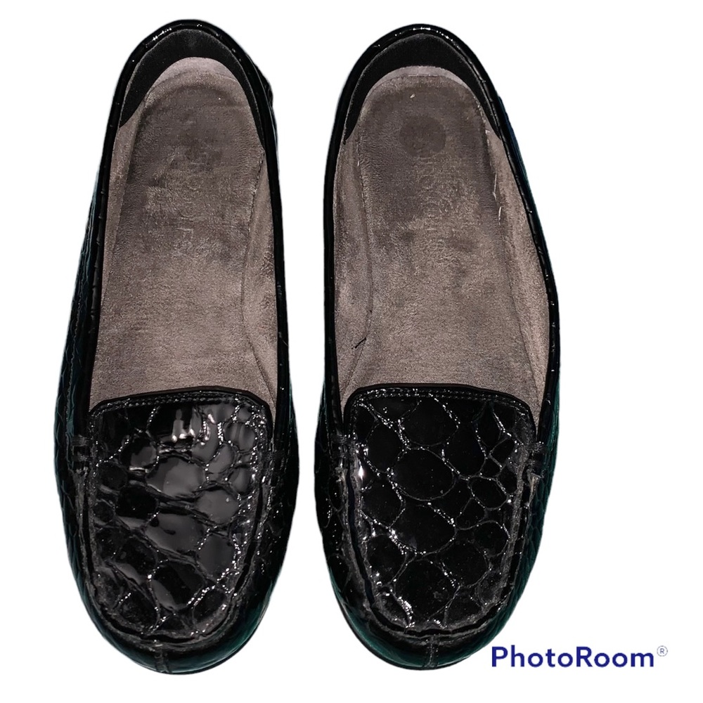 AEROSOLES Nu Day Embossed Leather Flats Loafers - Size 5.5